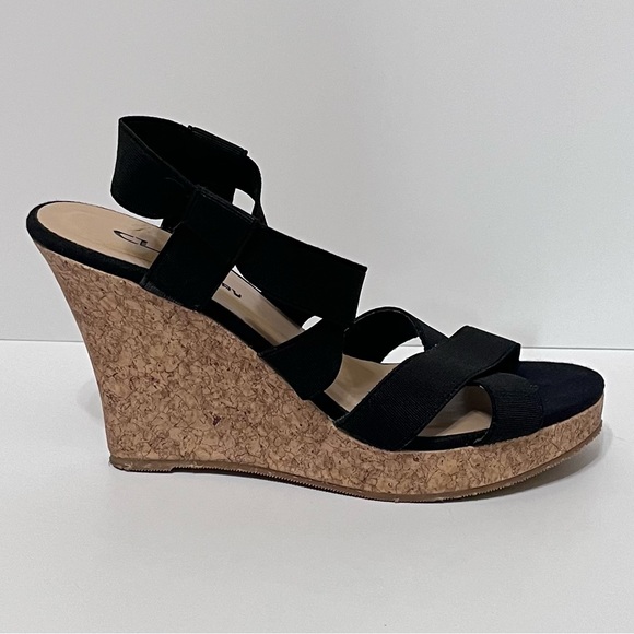 Chinese Laundry Wedge Heel Sandals - Picture 4 of 6